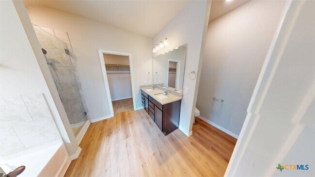 Building Photo - 1928 Rosson St