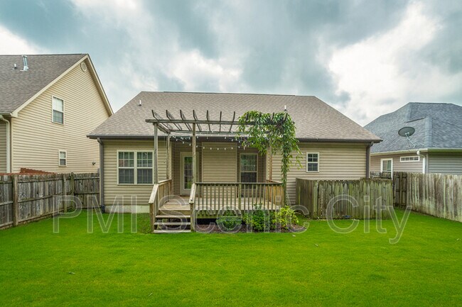 Building Photo - 6628 Kenton Ridge Cir