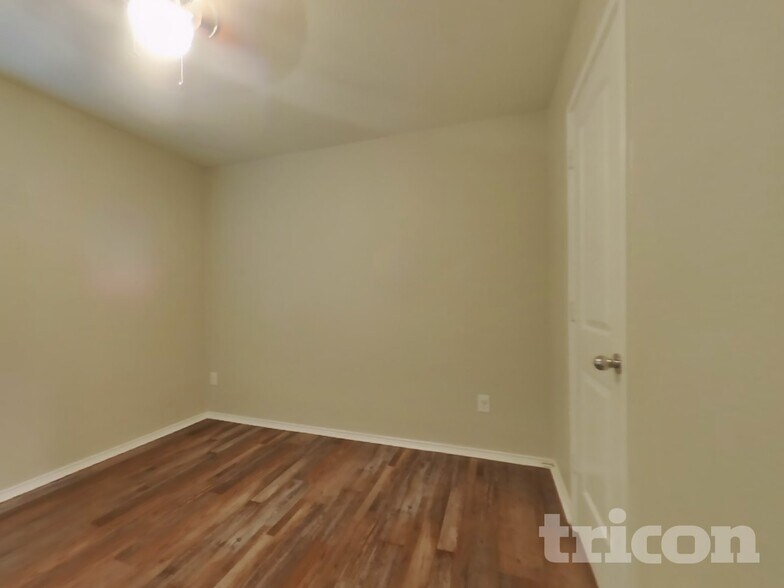 Building Photo - 460 Blue Crow Ln