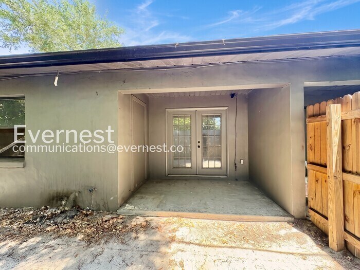 Building Photo - 1059 Spirit Lake Rd