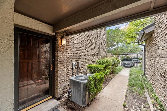 Building Photo - 333 Melrose Dr