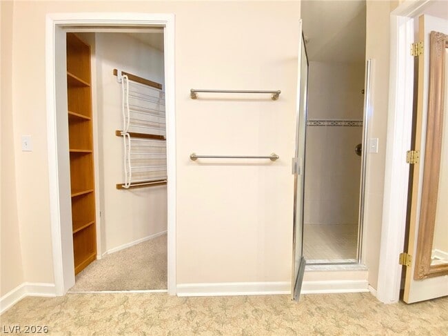 Building Photo - 400 Davenport Ln