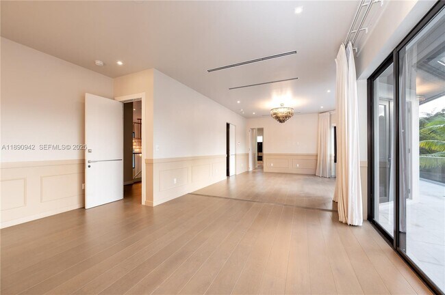 Building Photo - 11200 SW 60th Ave