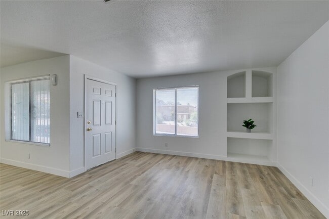 Building Photo - 6932 Kilgore Dr