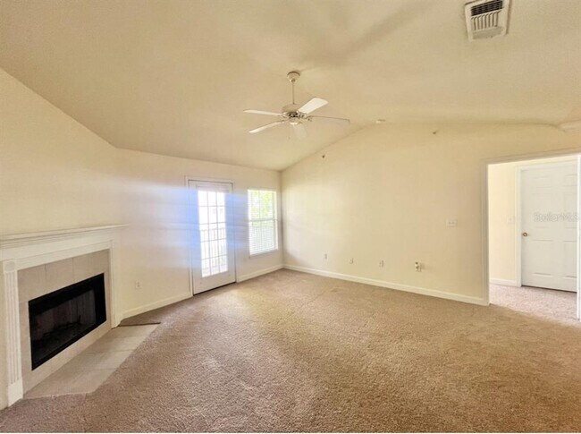 Building Photo - 18469 Bridle Club Dr