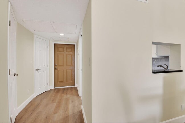 Building Photo - 2871 N Ocean Blvd