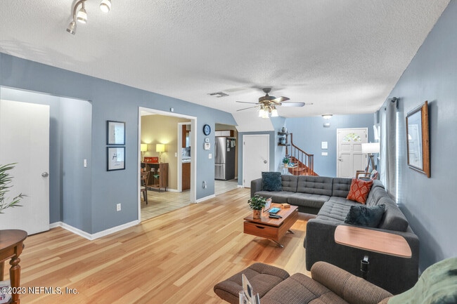 Building Photo - 1645 Westwind Dr