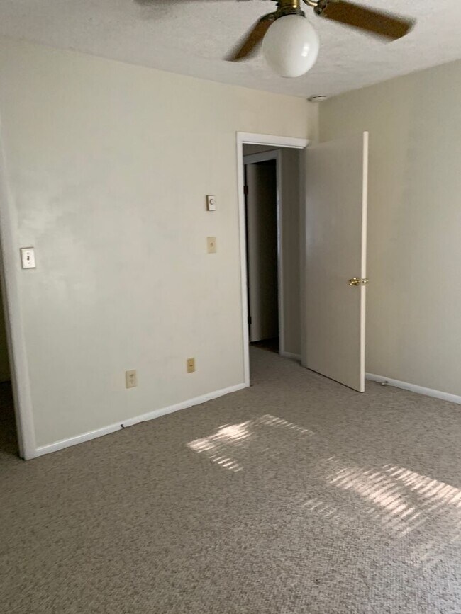 Building Photo - power260