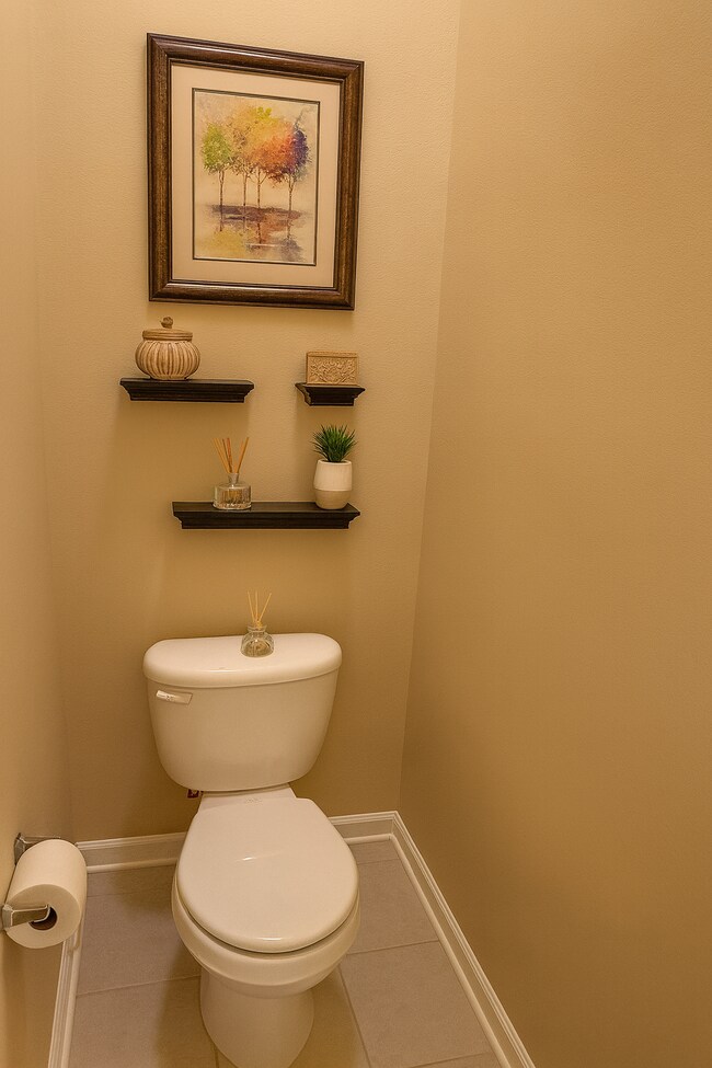 Building Photo - Stunning 3 Bedroom Townhome in Cambridge at Oakleaf Plantation