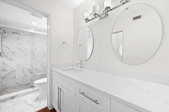 Building Photo - 101 Pinecrest Cir