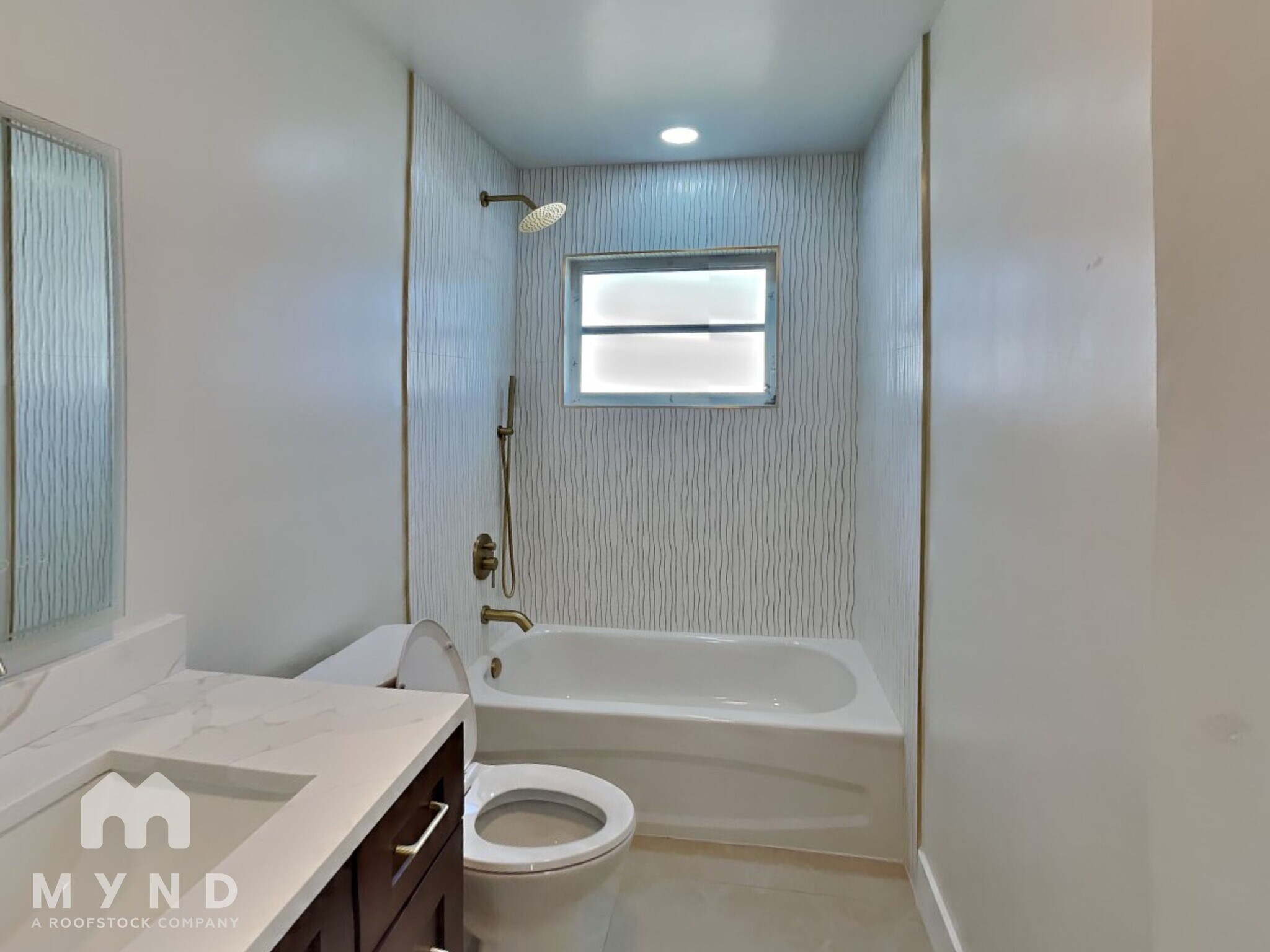 Building Photo - 10100 Paradise Blvd