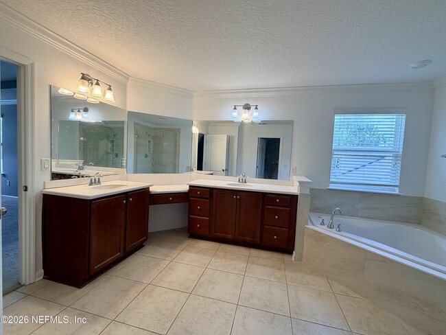 Building Photo - 15991 Baxter Creek Dr