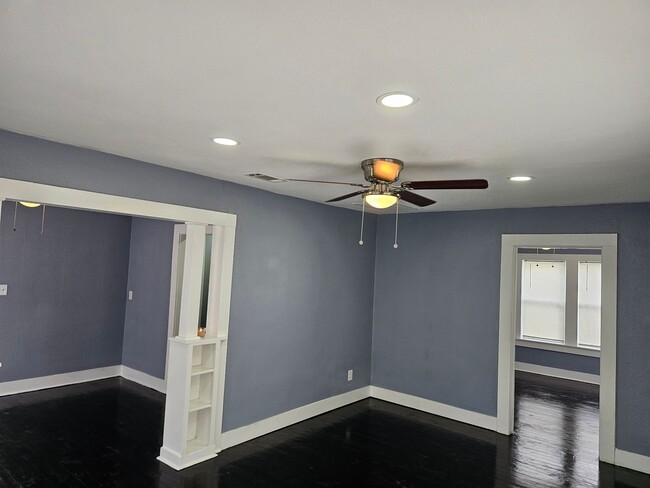 Building Photo - 2 bedroom house for rent in Downtown Killeen