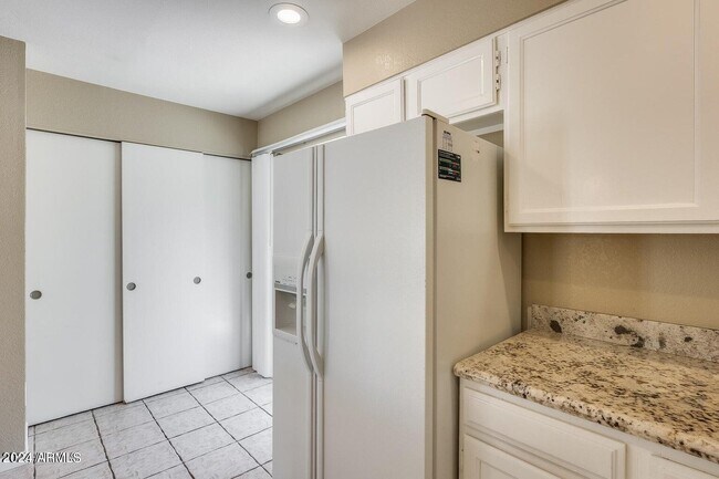 Building Photo - 9340 92ND St