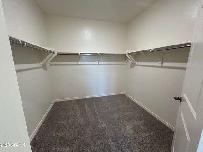 Building Photo - 18461 N Los Gabrieles Way