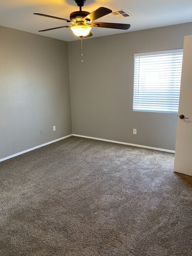 Building Photo - 558 S 222nd Ln