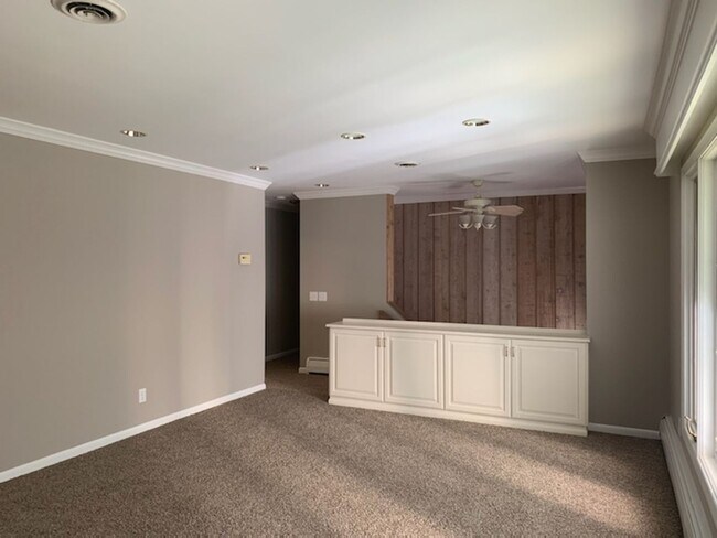 Building Photo - Beautiful 3 Bedroom Home in Middleton