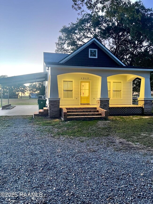 Building Photo - 1317 Creighton Broussard Rd