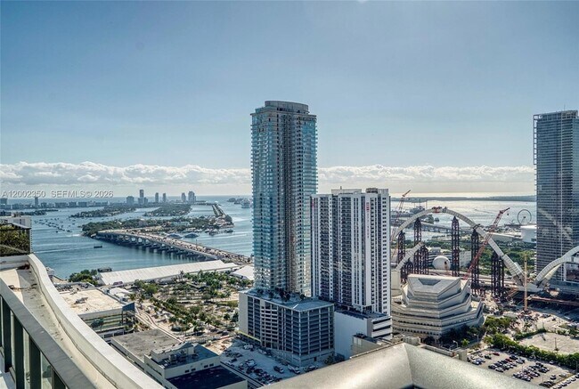 Building Photo - 1600 NE 1st Ave