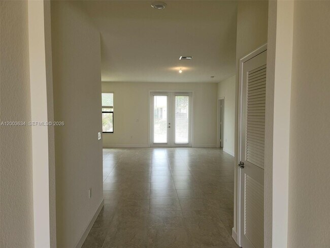 Building Photo - 10005 W Verona Cir