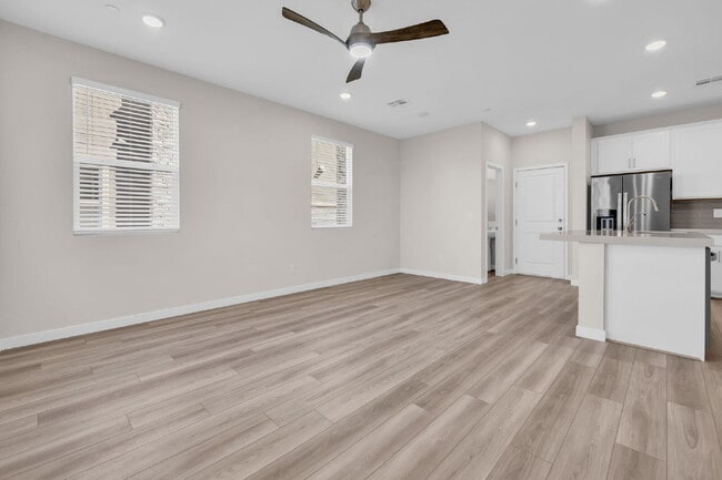 Building Photo - BRAND NEW - NEVER LIVED IN 3 BR/2.5 BA Townhouse across the street from Henderson Hospital and Me...