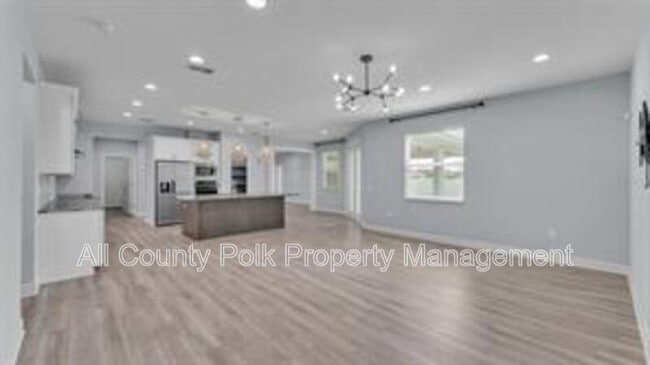 Building Photo - 1095 Woodland Oaks Dr