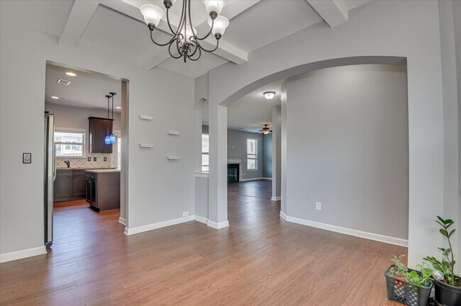 Building Photo - 1543 Driftwood Ln