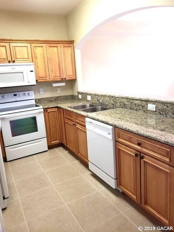 Building Photo - 522 NW 39th Rd