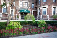 Building Photo - 2 Spruce St