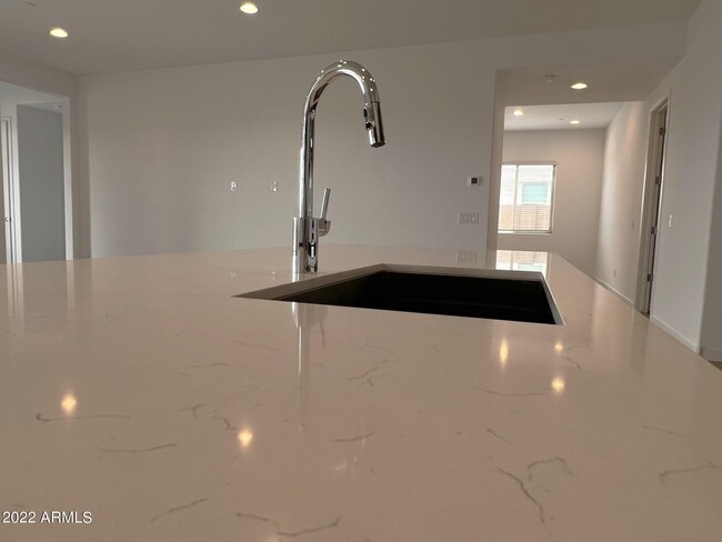Building Photo - 12509 W Via Caballo Blanco