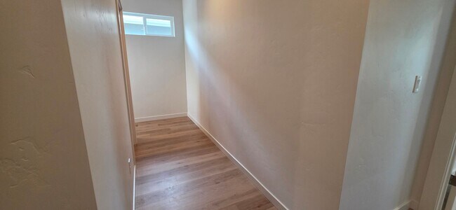 Building Photo - Stunning 3-bedroom + tech room, 2.5-bath home in NW Boise!