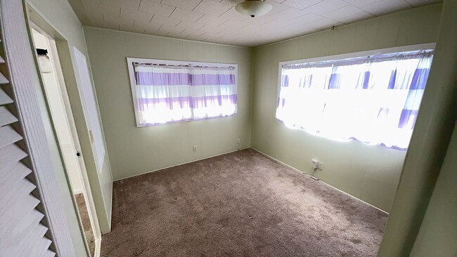 Building Photo - Beautiful 1 bedroom 1 bath Manufactured ho...