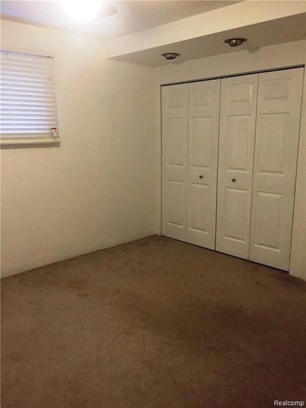 Building Photo - 541 Mary Ellen Rd