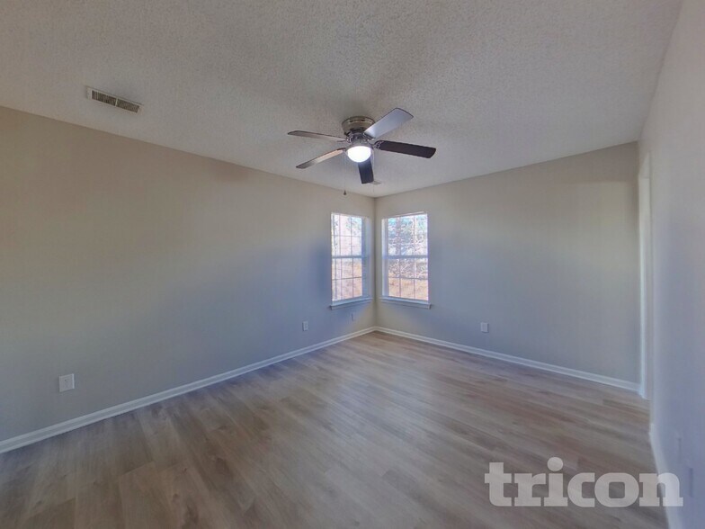 Building Photo - 3 Glen Knoll Ct