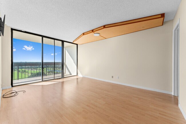 Building Photo - 2400 Presidential Way