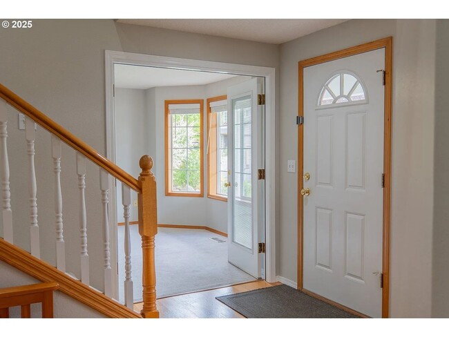 Building Photo - Spacious 4BR, 3 Bath House in Felida