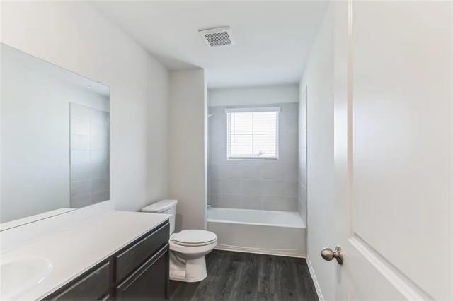 Building Photo - 3124 Sweetwater Way