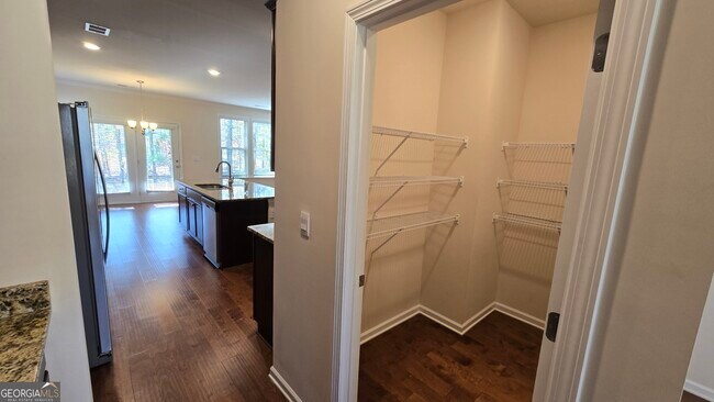 Building Photo - 13106 Vista Dr SE