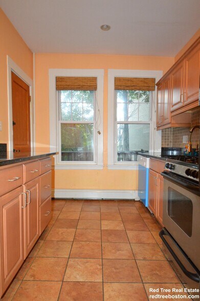 Building Photo - 1742 Commonwealth Avenue