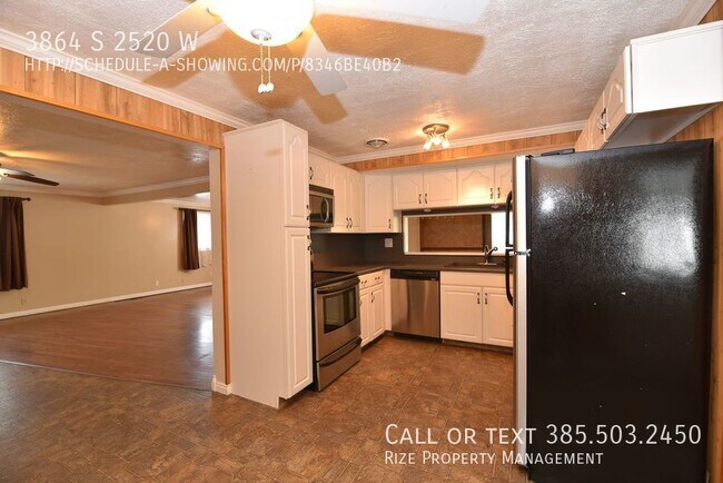 Building Photo - Welcome to your lovely new West Valley Cit...