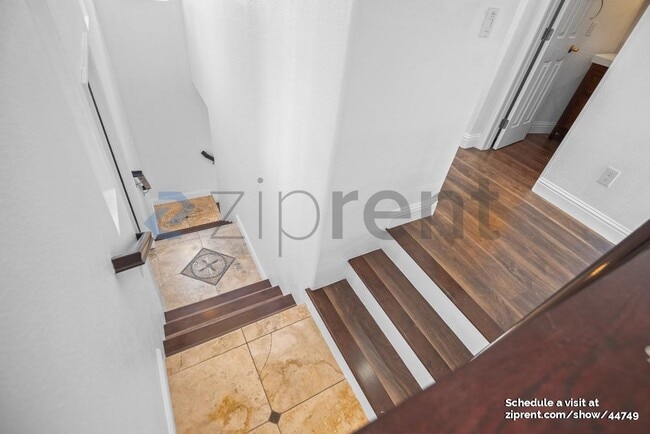 Building Photo - 882 Inspiration Pl