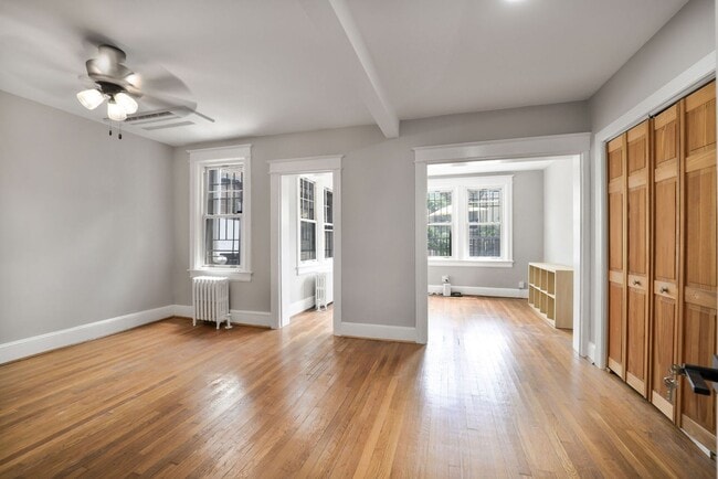 Building Photo - Sapcious Renovated Mt. Pleasant Home with ...