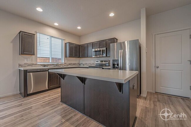 Building Photo - 2018 S Taverner Dr