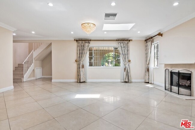 Building Photo - 2151 Glendon Ave