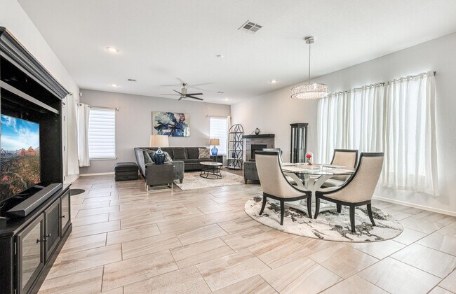 Building Photo - We have a beautiful home fully furnished with 4 bedroom-2 baths