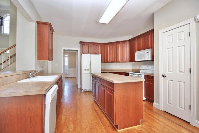 Building Photo - 6000 Abergele Ln