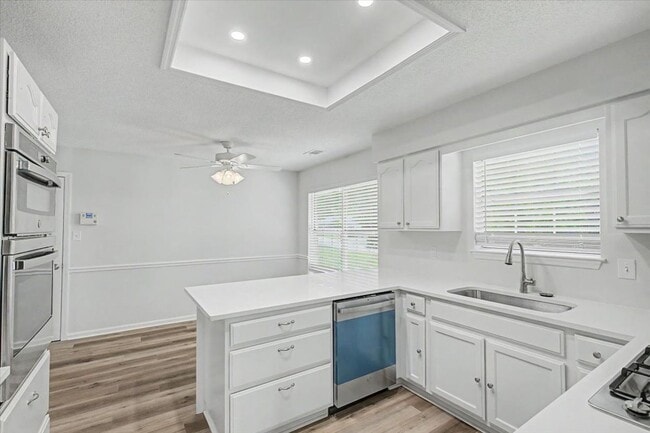 Building Photo - 4 Bed/2 Bath Updated Home in Richmond Heights