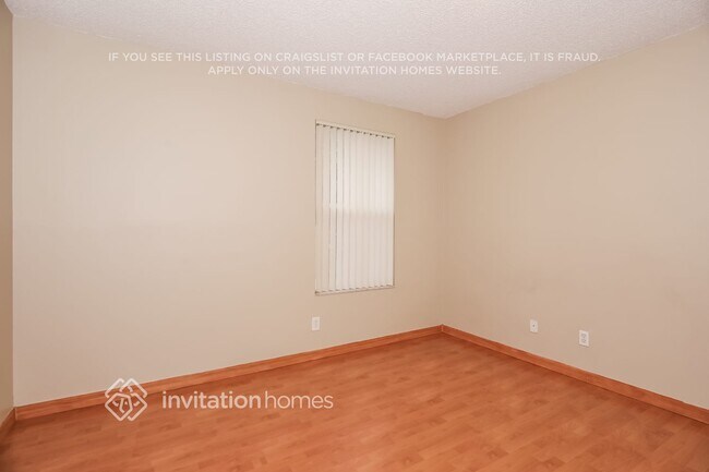 Building Photo - 141 NW 207th Ave