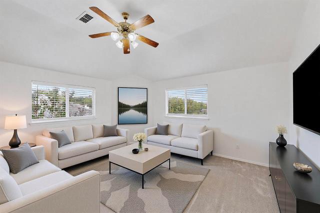 Building Photo - 415 Hidden Ridge Dr