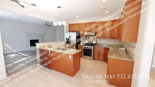 Building Photo - 20 Mulberry Ln